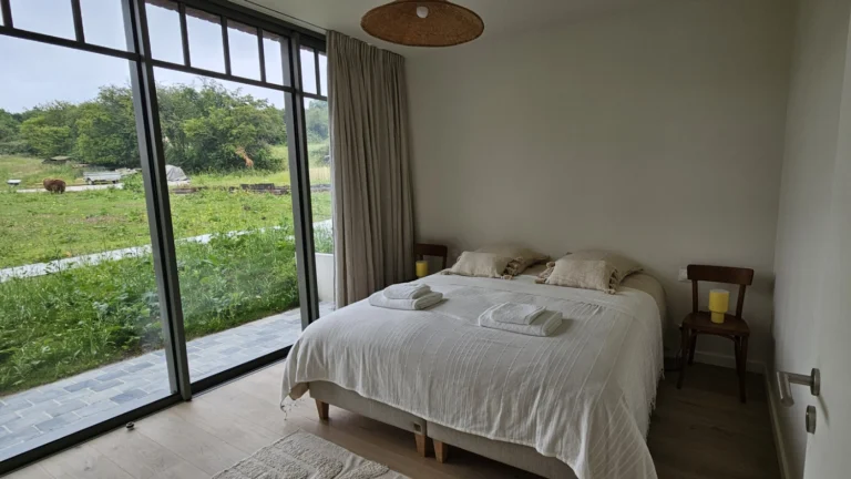 gite-hebergement-location-cassel-12personnes-chambre2-02