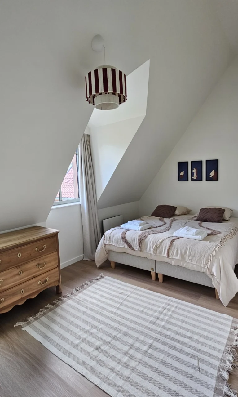 gite-location-8personnes-cassel-chambre02-01