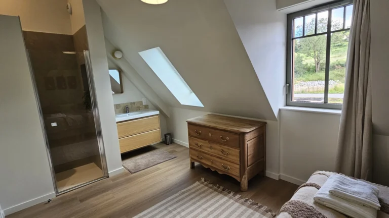 gite-location-8personnes-cassel-chambre02-02